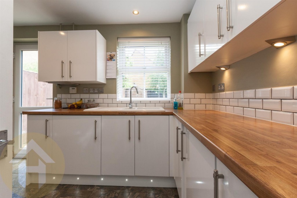 Images for Woodshaw, Royal Wootton Bassett EAID:11742 BID:1