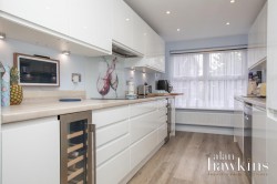 View Full Details for Ravens Walk, Royal Wootton Bassett - EAID:11742, BID:1