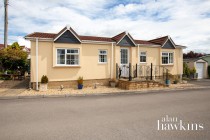 Images for Lillybrook Estate, Lyneham