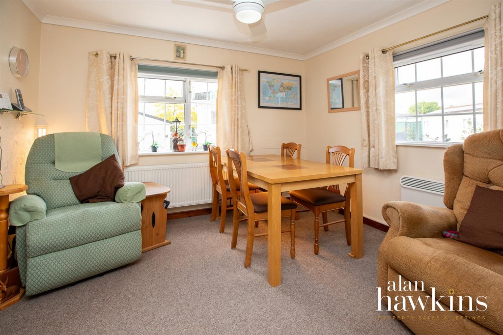 Images for Lillybrook Estate, Lyneham EAID:11742 BID:1