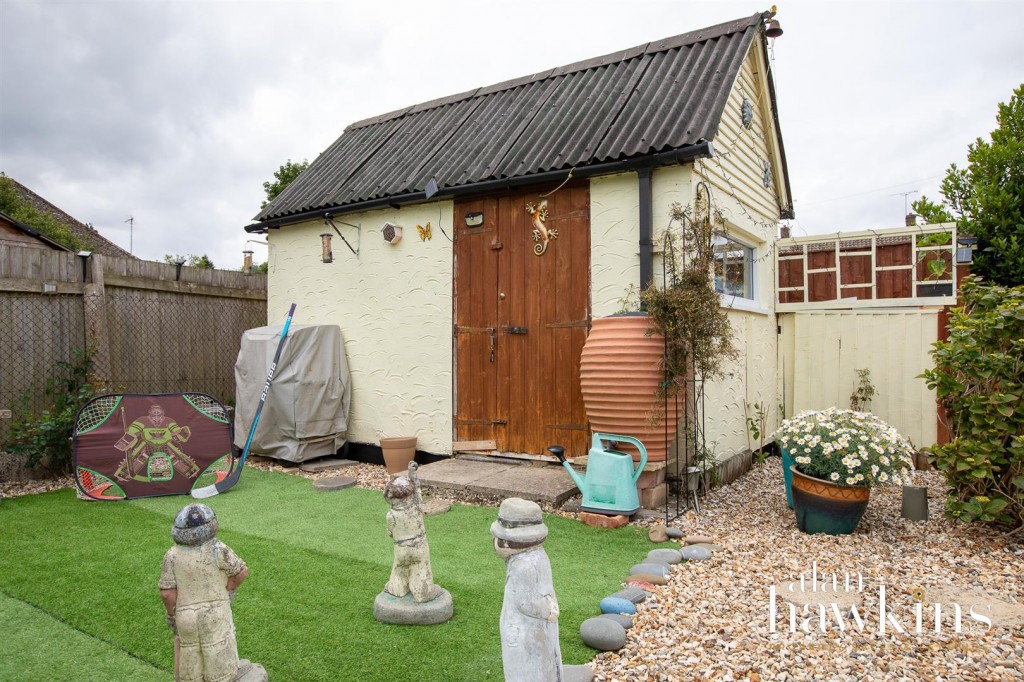Images for Britannia Crescent, Lyneham, Chippenham EAID:11742 BID:1