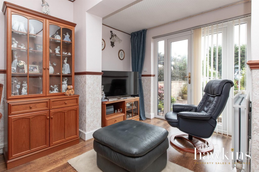 Images for Brynards Hill, Royal Wootton Bassett EAID:11742 BID:1