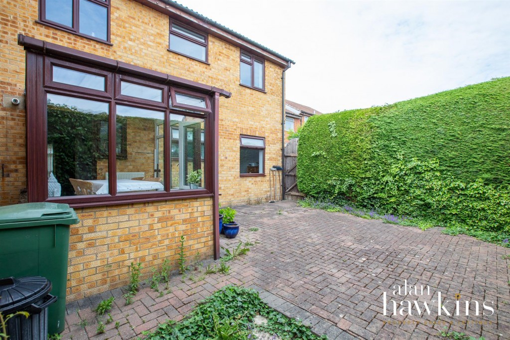 Images for Farne Way, Royal Wootton Bassett EAID:11742 BID:1