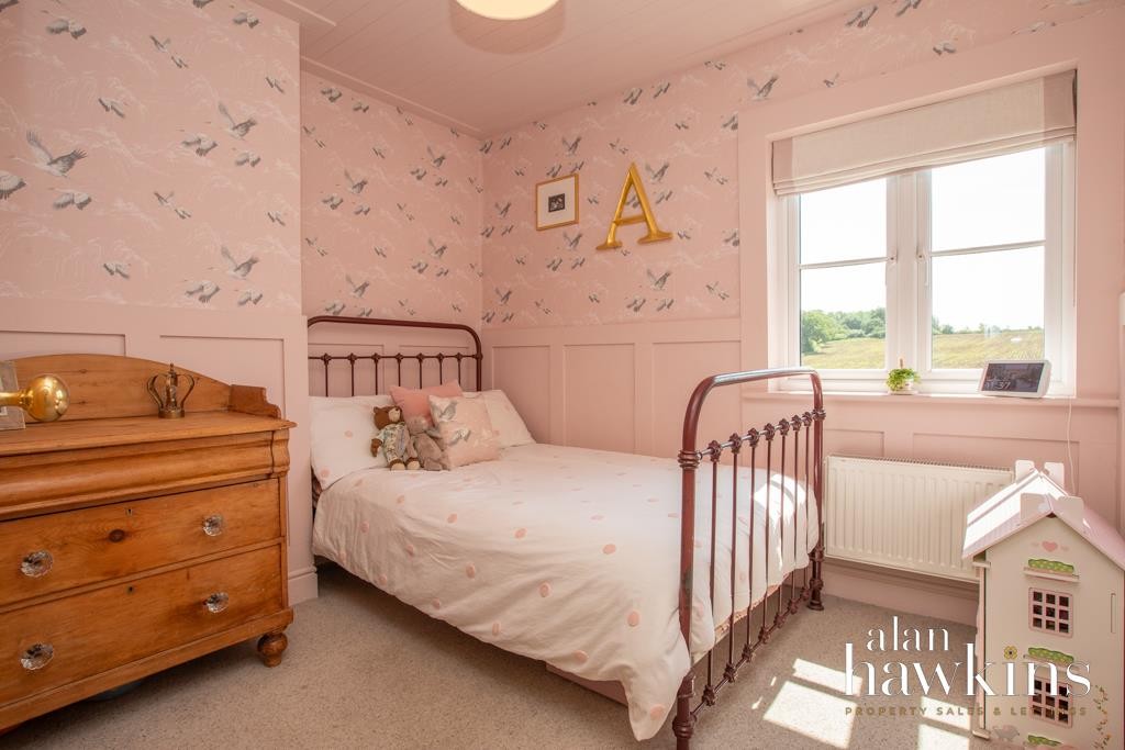 Images for Royal Wootton Bassett SN4 7 EAID:11742 BID:1