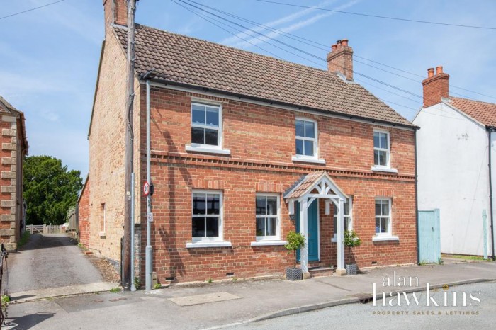 View Full Details for Bradenstoke SN15 4 - EAID:11742, BID:1