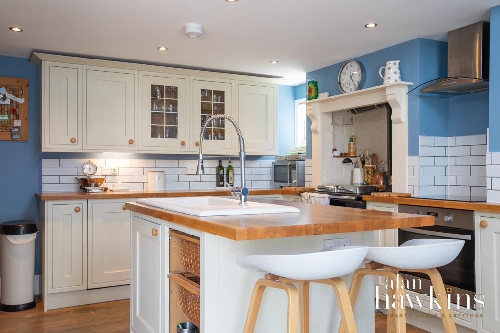 Images for Bradenstoke SN15 4 EAID:11742 BID:1