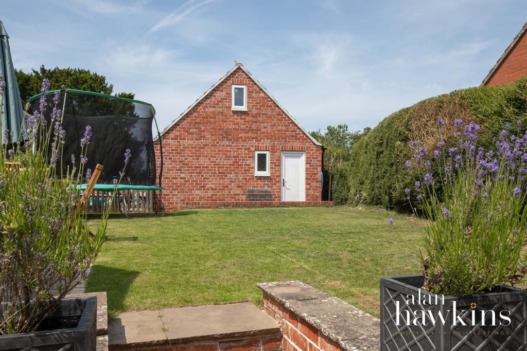 Images for Bradenstoke SN15 4 EAID:11742 BID:1