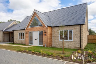 Old Orchard Close, Christian Malford, Chippenham