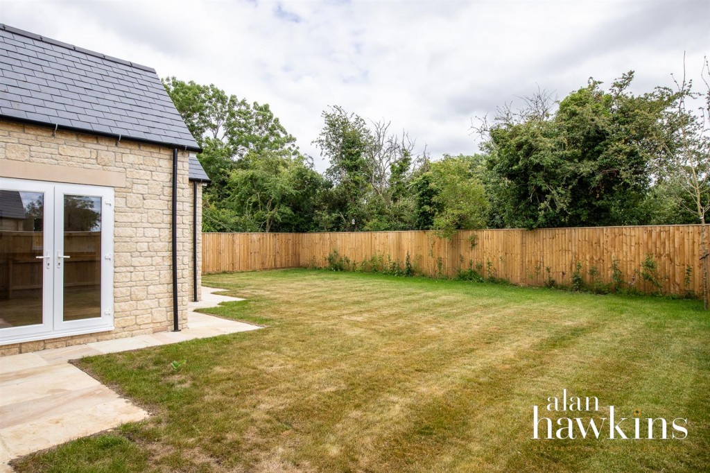 Images for Old Orchard Close, Christian Malford, Chippenham EAID:11742 BID:1