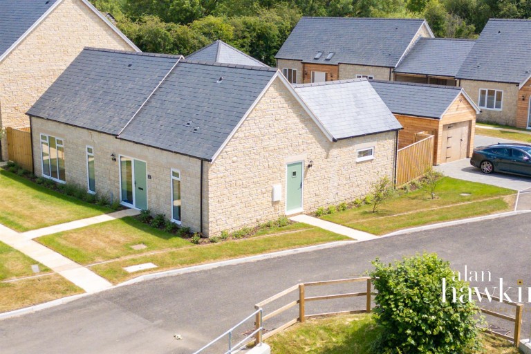 Old Orchard Close, Christian Malford, Chippenham