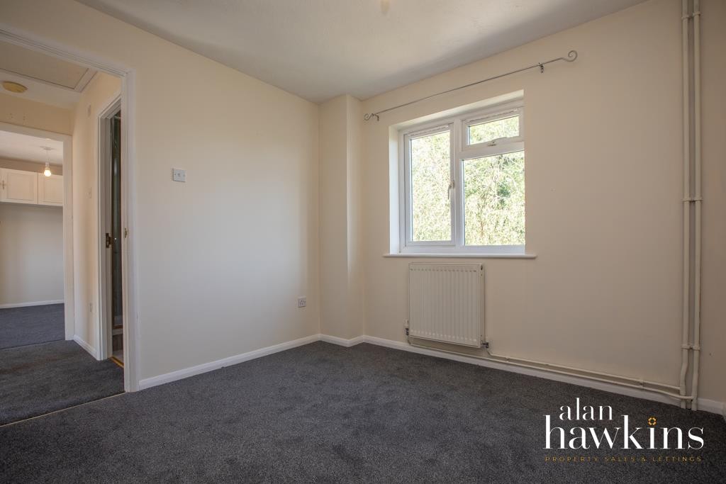 Images for Badger Close, Royal Wootton Bassett EAID:11742 BID:1
