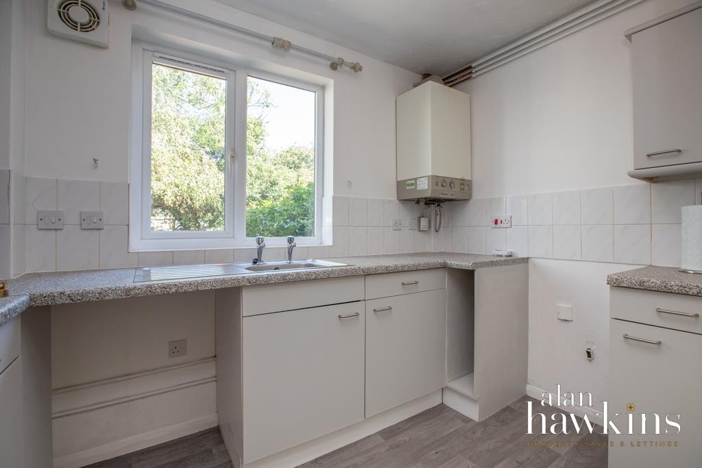 Images for Badger Close, Royal Wootton Bassett EAID:11742 BID:1