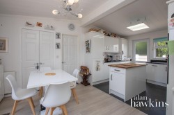 View Full Details for Bungalow Caravan Park, Bradenstoke - EAID:11742, BID:1