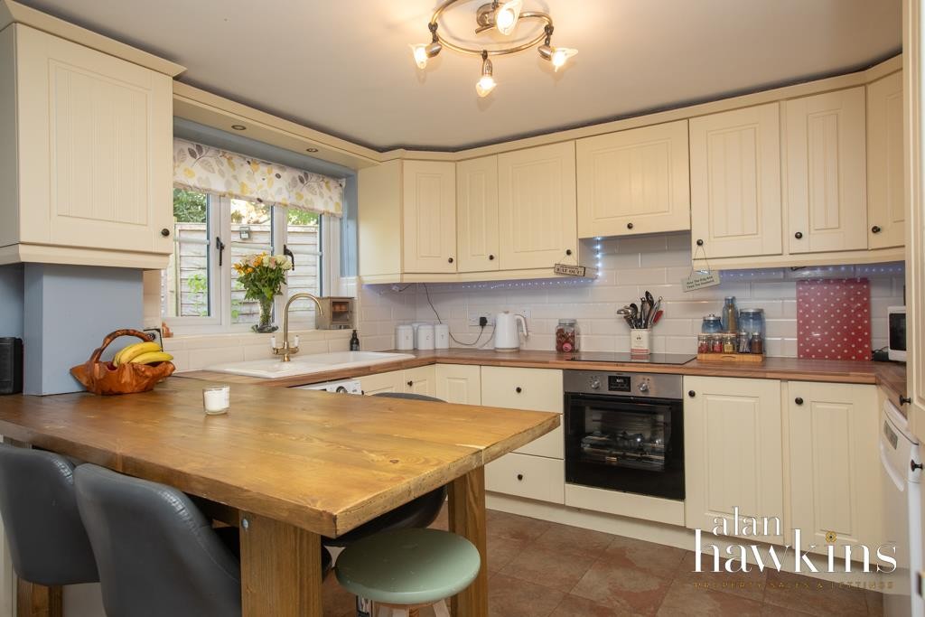 Images for Bradenstoke SN15 4 EAID:11742 BID:1
