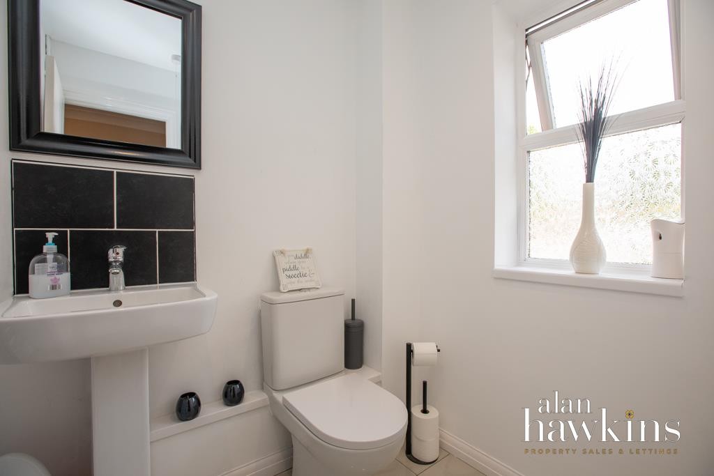 Images for Saltspring Drive, Royal Wootton Bassett EAID:11742 BID:1