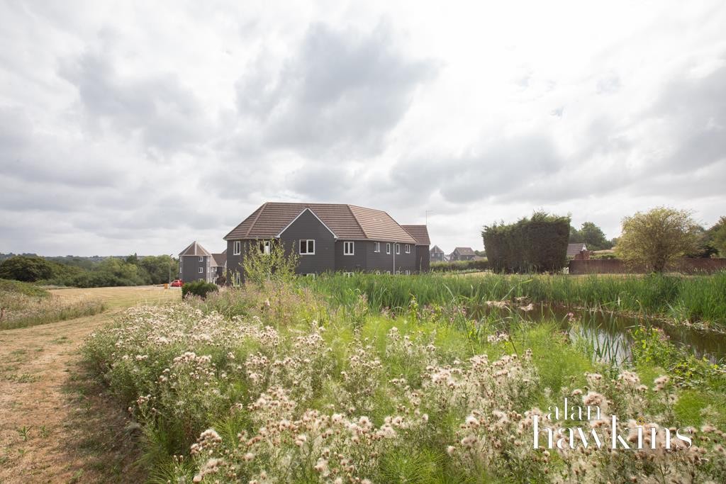 Images for 40 Wiltshire Crescent, Royal Wootton Bassett EAID:11742 BID:1