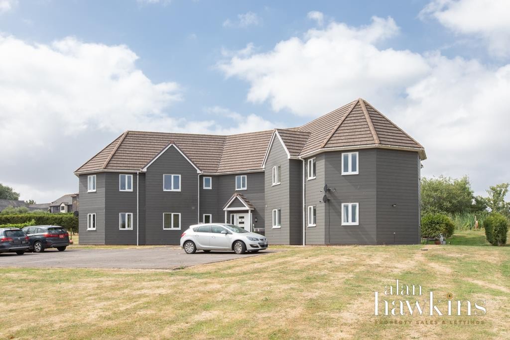 Images for 40 Wiltshire Crescent, Royal Wootton Bassett EAID:11742 BID:1