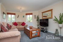 Images for 40 Wiltshire Crescent, Royal Wootton Bassett