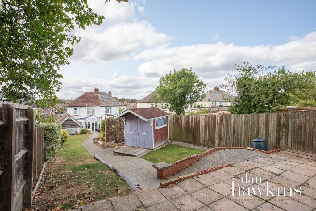 Images for Nore Marsh Road, Royal Wootton Bassett EAID:11742 BID:1