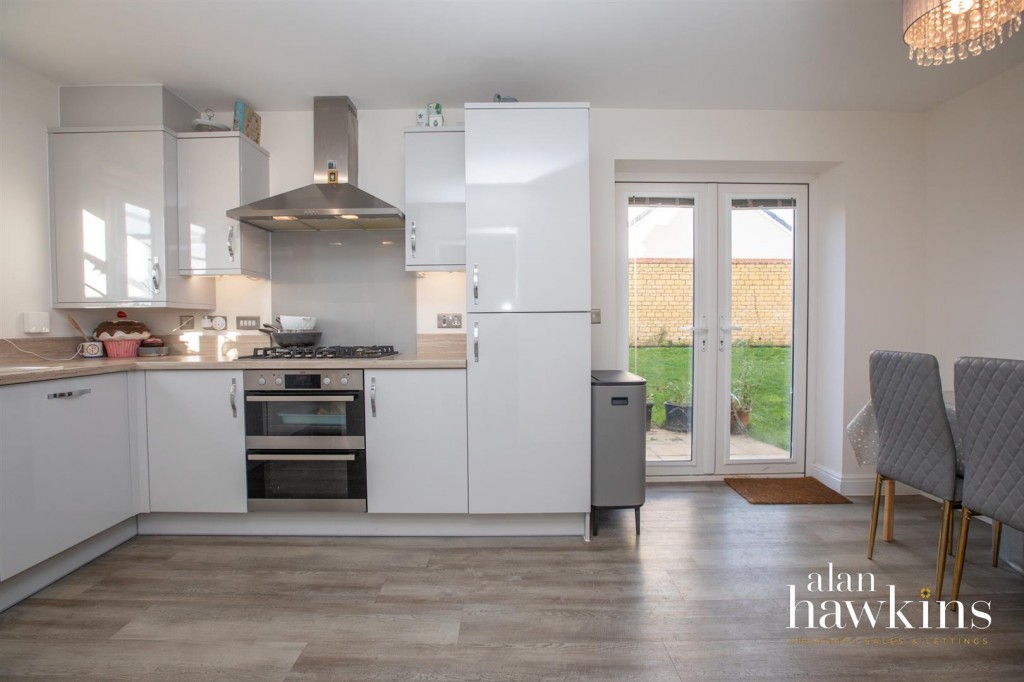 Images for Evening Star, Royal Wootton Bassett EAID:AlanHakinsAPI BID:1