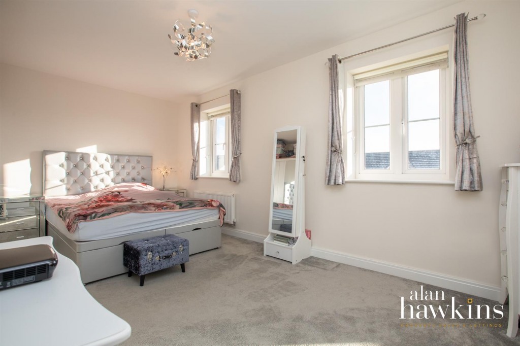 Images for Evening Star, Royal Wootton Bassett EAID:AlanHakinsAPI BID:1