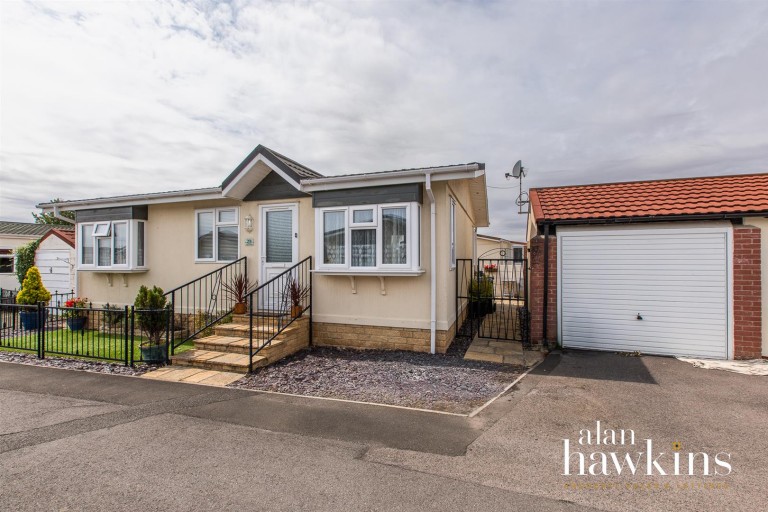 Church Park, Church Park, Bradenstoke