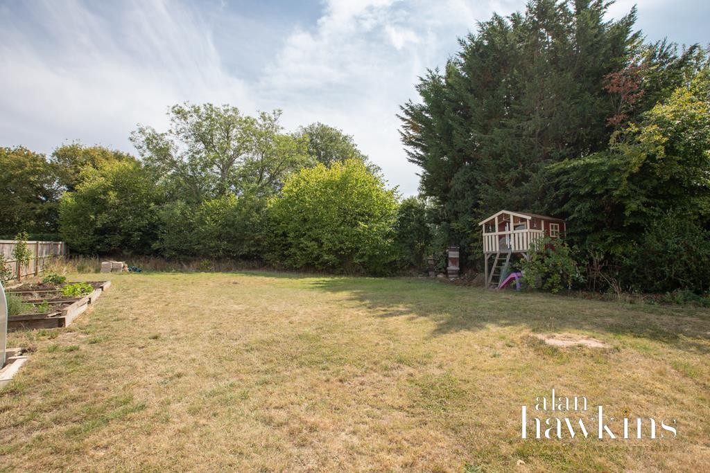 Images for Broadacres, Broad Town EAID:11742 BID:1