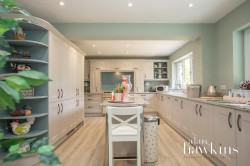 View Full Details for Broadacres, Broad Town - EAID:11742, BID:1