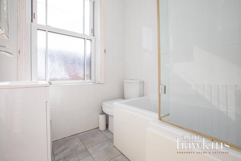 Images for Wood Street, Royal Wootton Bassett SN4 7 EAID:11742 BID:1