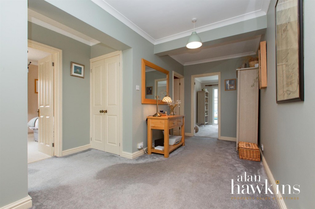Images for Preston, Lyneham, Chippenham EAID:11742 BID:1