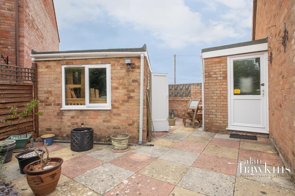 Images for Gainsborough Avenue, Royal Wootton Bassett EAID:11742 BID:1
