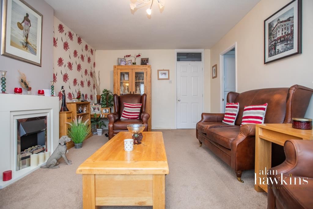 Images for Gainsborough Avenue, Royal Wootton Bassett EAID:11742 BID:1
