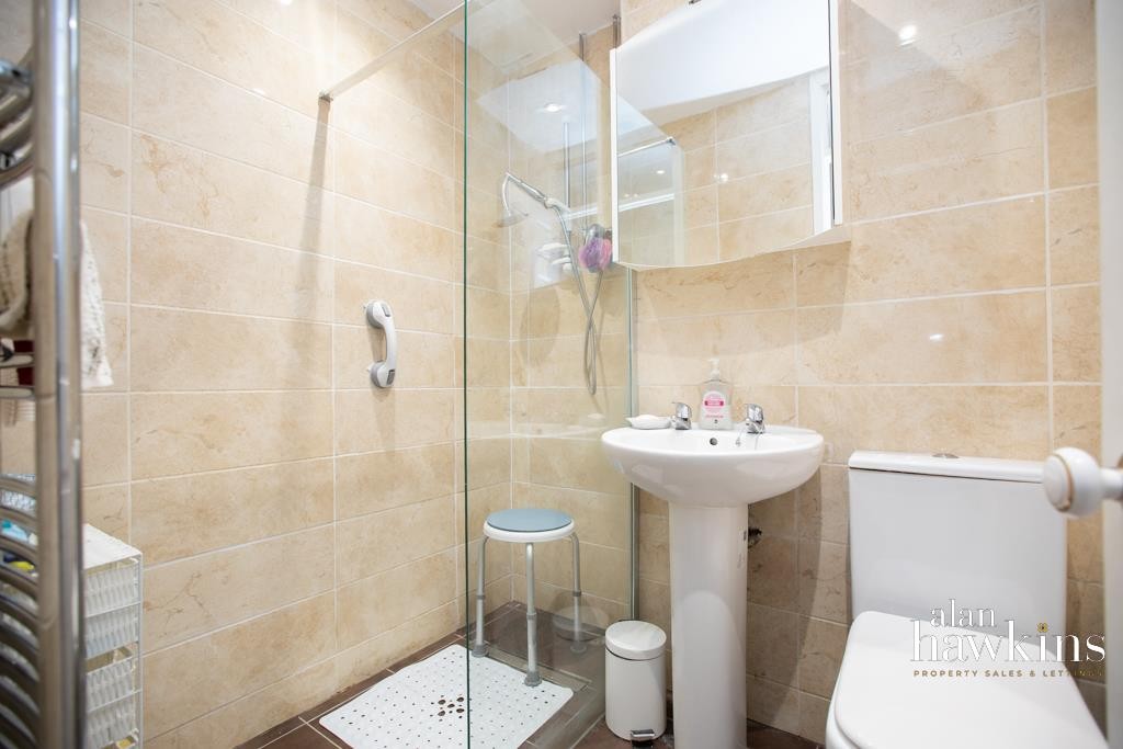 Images for Gainsborough Avenue, Royal Wootton Bassett EAID:11742 BID:1