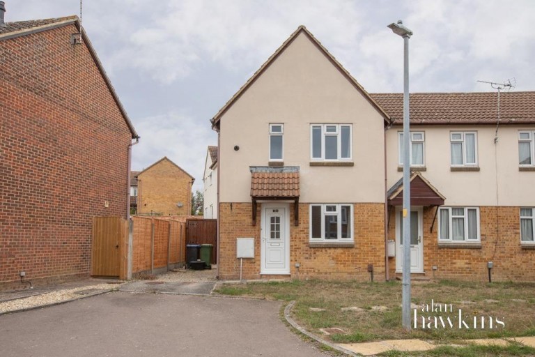 Orchard Mead, Royal Wootton Bassett