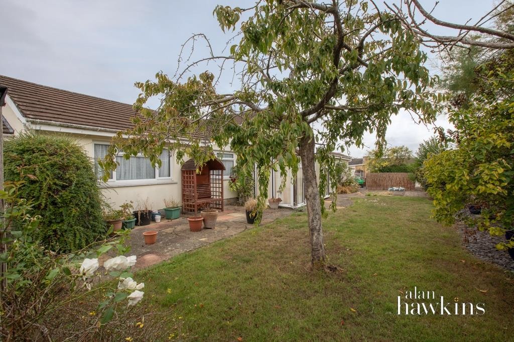 Images for Chestnut Springs, Lydiard Millicent, Swindon EAID:AlanHakinsAPI BID:1