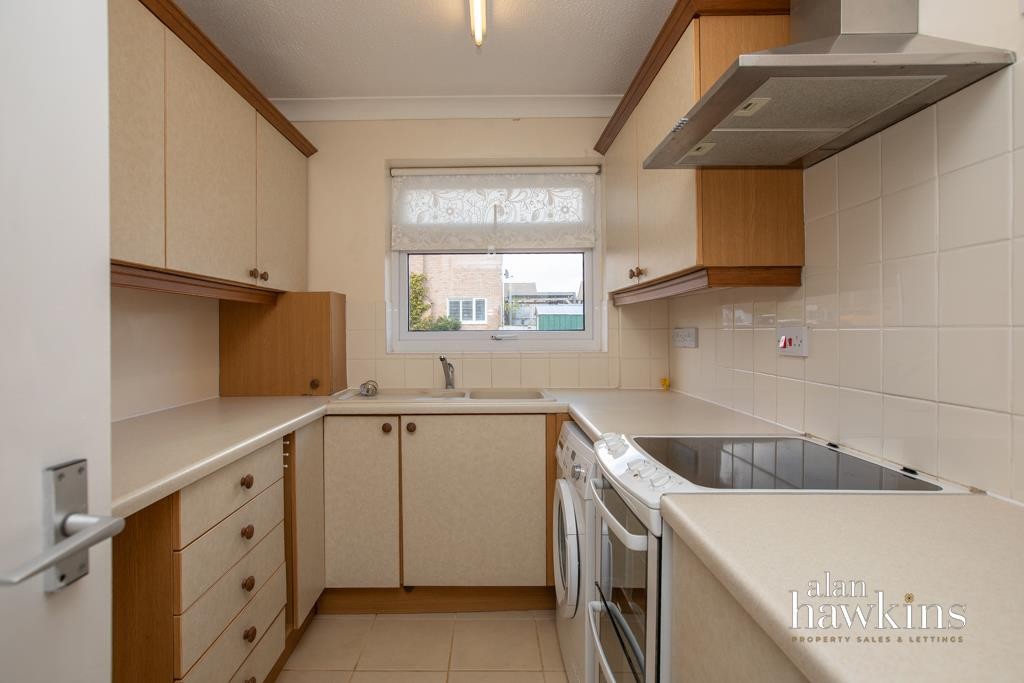 Images for Swinburne Place, Royal Wootton Bassett EAID:AlanHakinsAPI BID:1