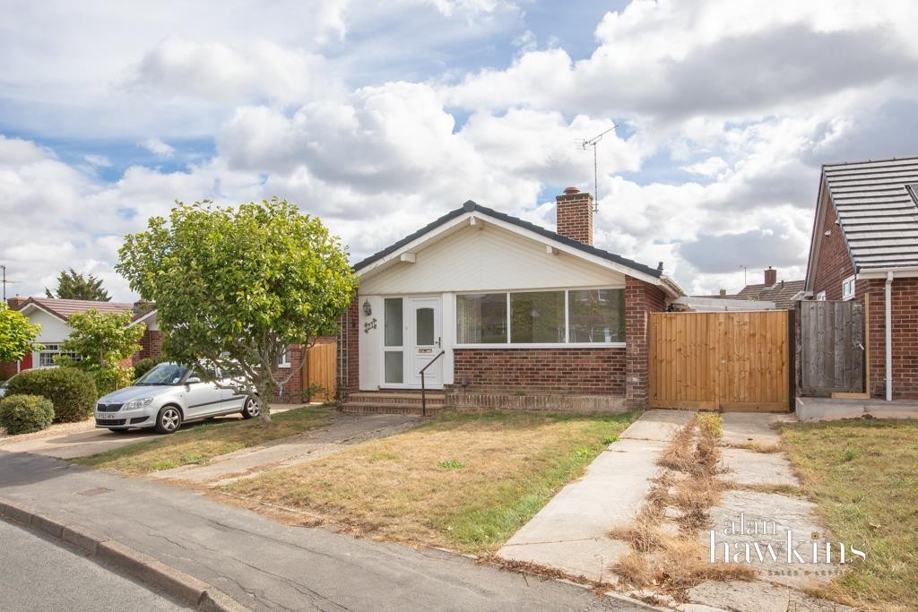 Images for Rowan Drive, Royal Wootton Bassett SN4 EAID:11742 BID:1