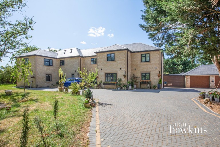 The Street, Brinkworth SN15