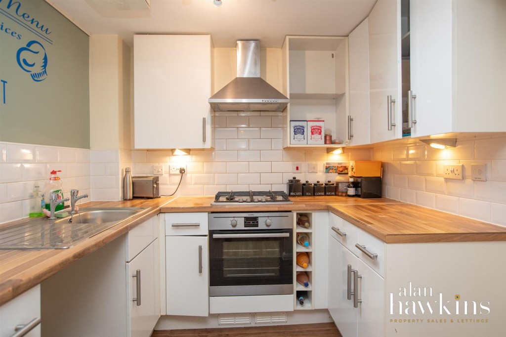 Images for Beaufort Avenue, Royal Wootton Bassett EAID:AlanHakinsAPI BID:1