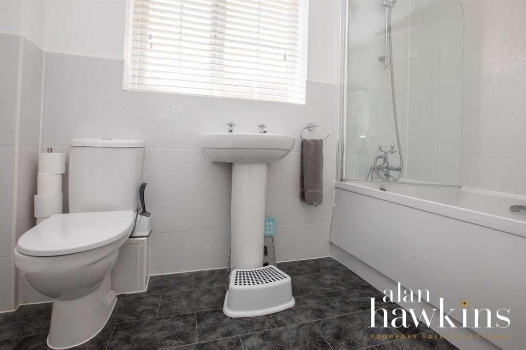 Images for Windmill Road, Royal Wootton Bassett EAID:AlanHakinsAPI BID:1