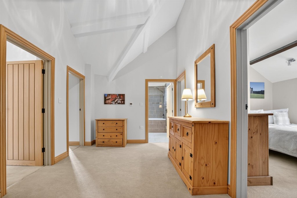 Images for Bradenstoke, Chippenham EAID:AlanHakinsAPI BID:1