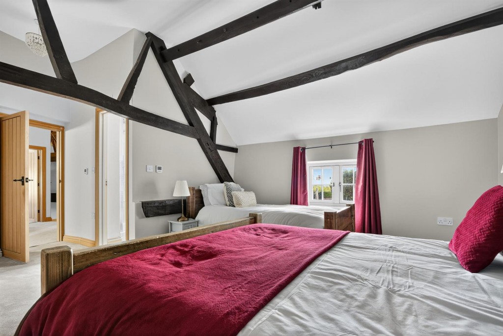 Images for Bradenstoke, Chippenham EAID:AlanHakinsAPI BID:1