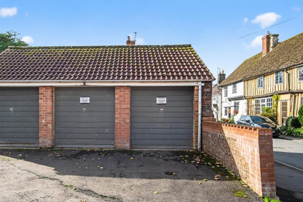 Images for Bradenstoke, Chippenham EAID:AlanHakinsAPI BID:1