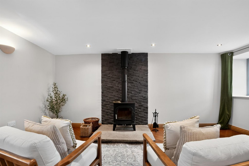 Images for Bradenstoke, Chippenham EAID:AlanHakinsAPI BID:1