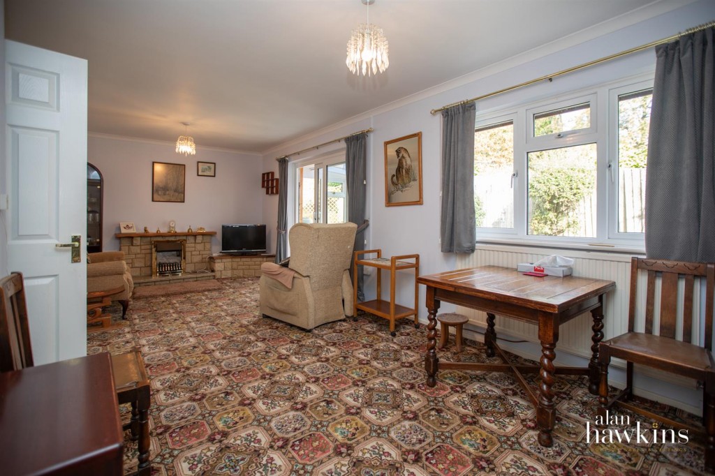 Images for Glebe Road, Royal Wootton Bassett EAID:AlanHakinsAPI BID:1