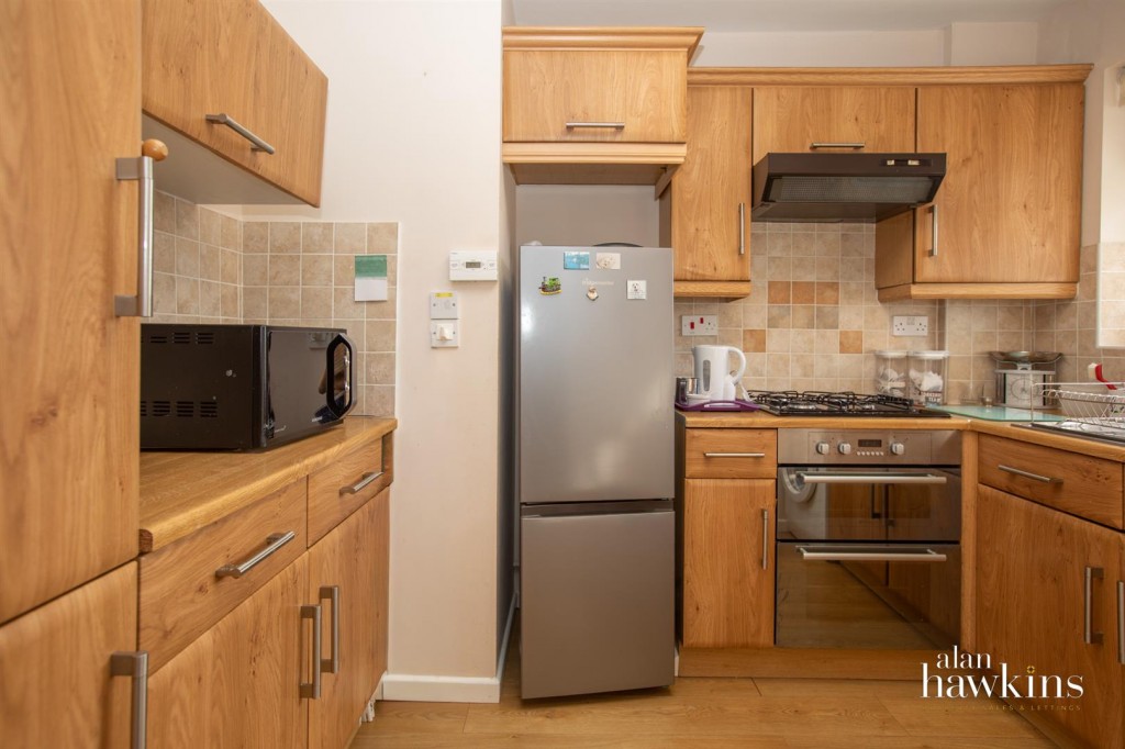 Images for Glebe Road, Royal Wootton Bassett EAID:AlanHakinsAPI BID:1