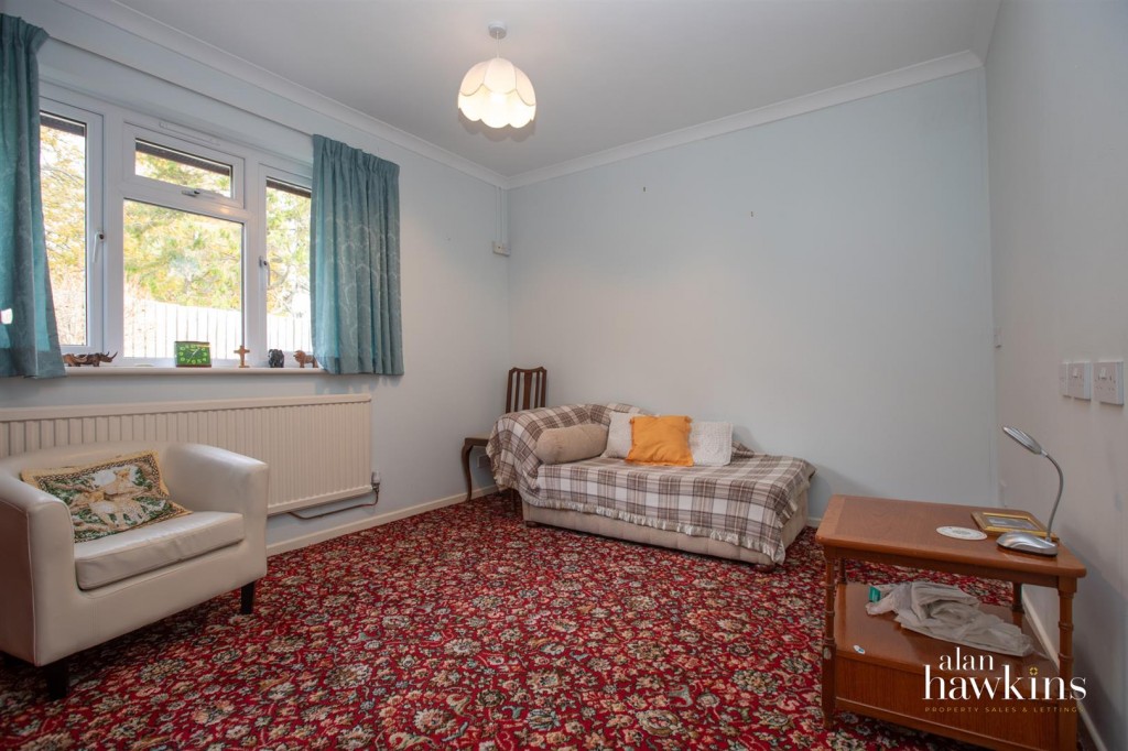 Images for Glebe Road, Royal Wootton Bassett EAID:AlanHakinsAPI BID:1