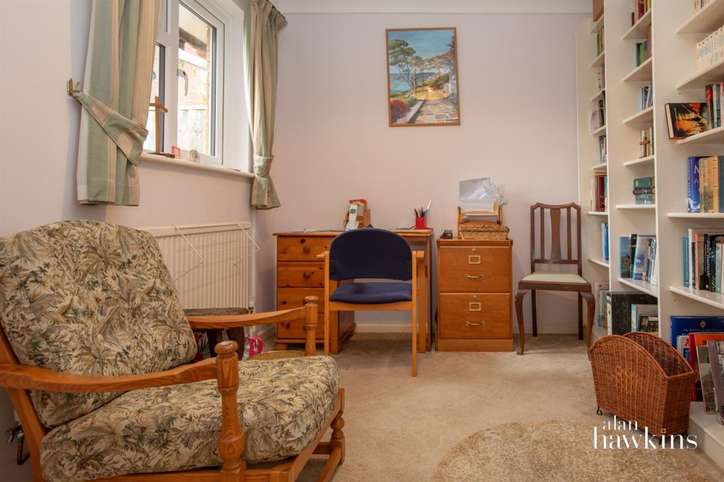 Images for Glebe Road, Royal Wootton Bassett EAID:AlanHakinsAPI BID:1