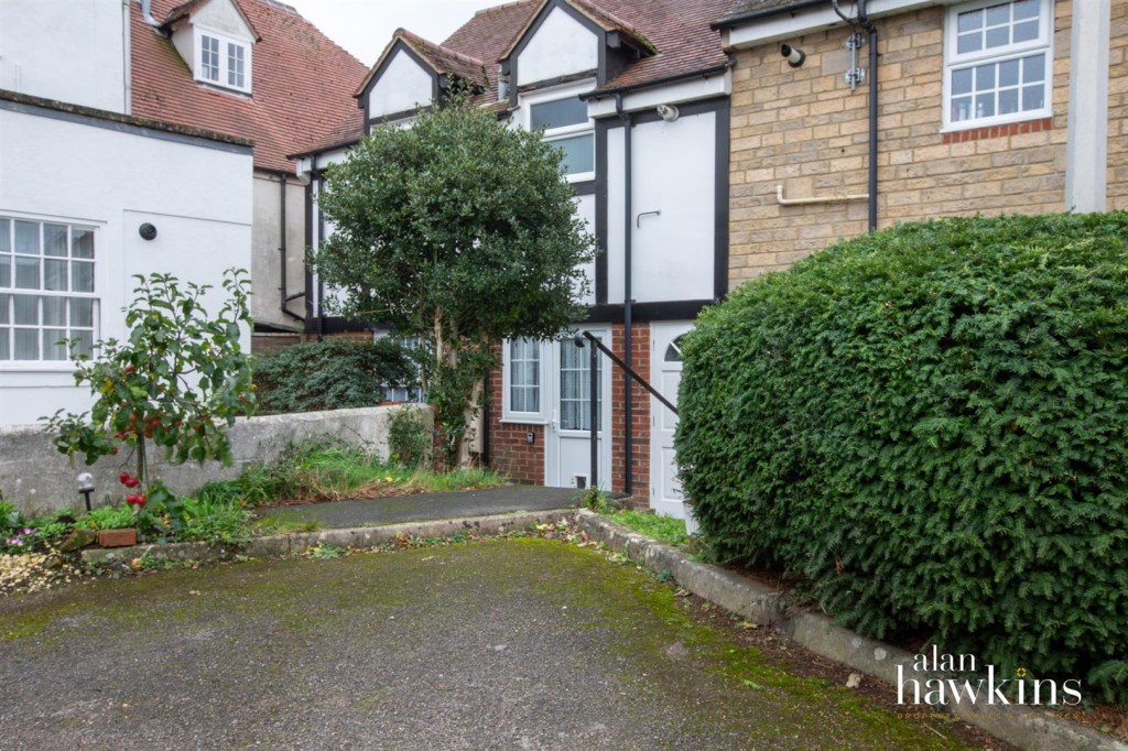 Images for Wood Street, Royal Wootton Bassett SN4 7 EAID:AlanHakinsAPI BID:1