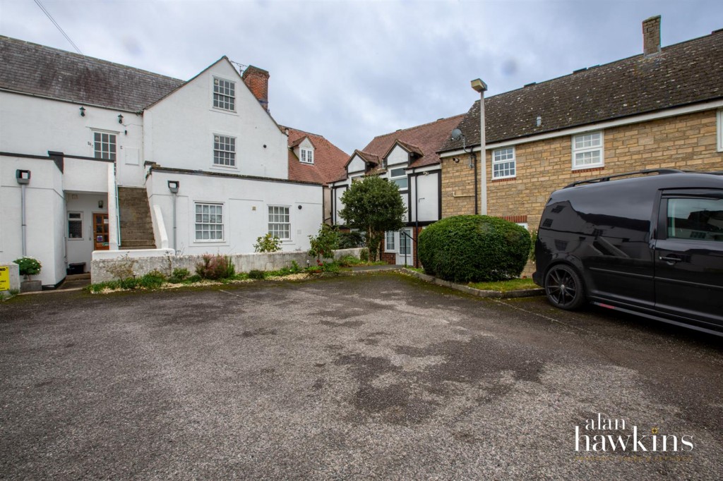 Images for Wood Street, Royal Wootton Bassett SN4 7 EAID:AlanHakinsAPI BID:1